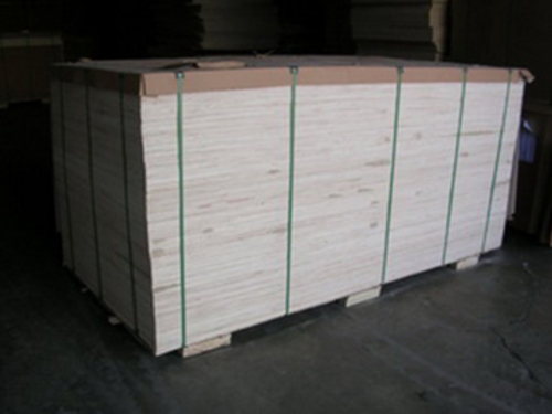 三夾板  |木製棧板 / 膠合棧板 / 三夾板 / 木材加工 / 鋼帶 / 膠膜